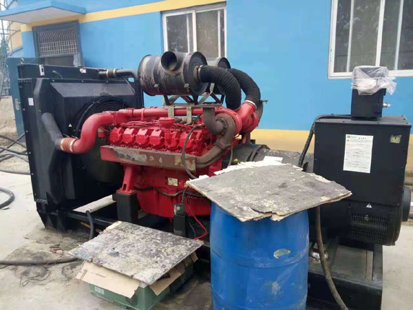 沙湾租赁发电机-柴油发电机组的齿轮箱和发电机温升控制